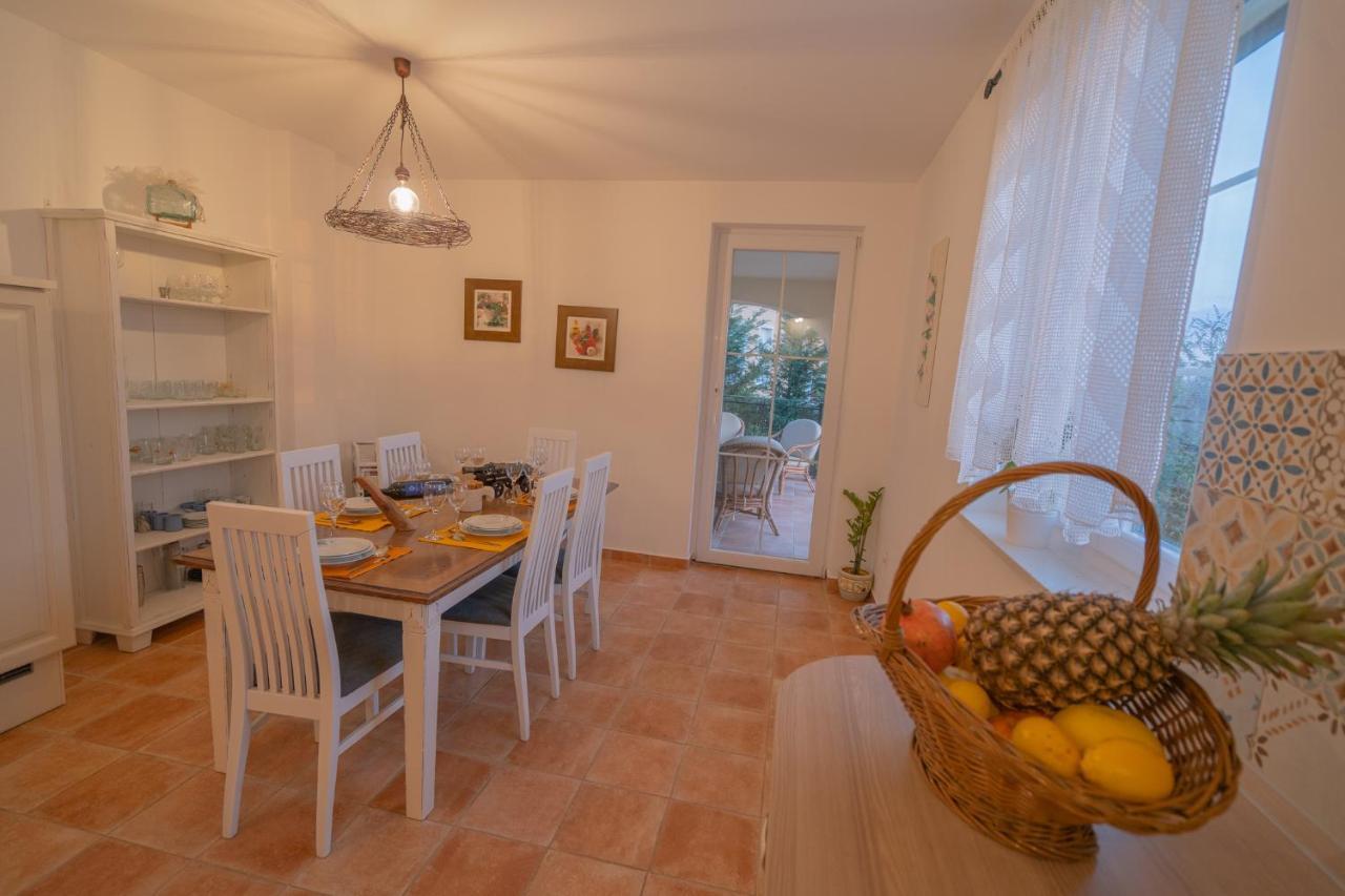 Villa Oasis Kostrena Exteriör bild