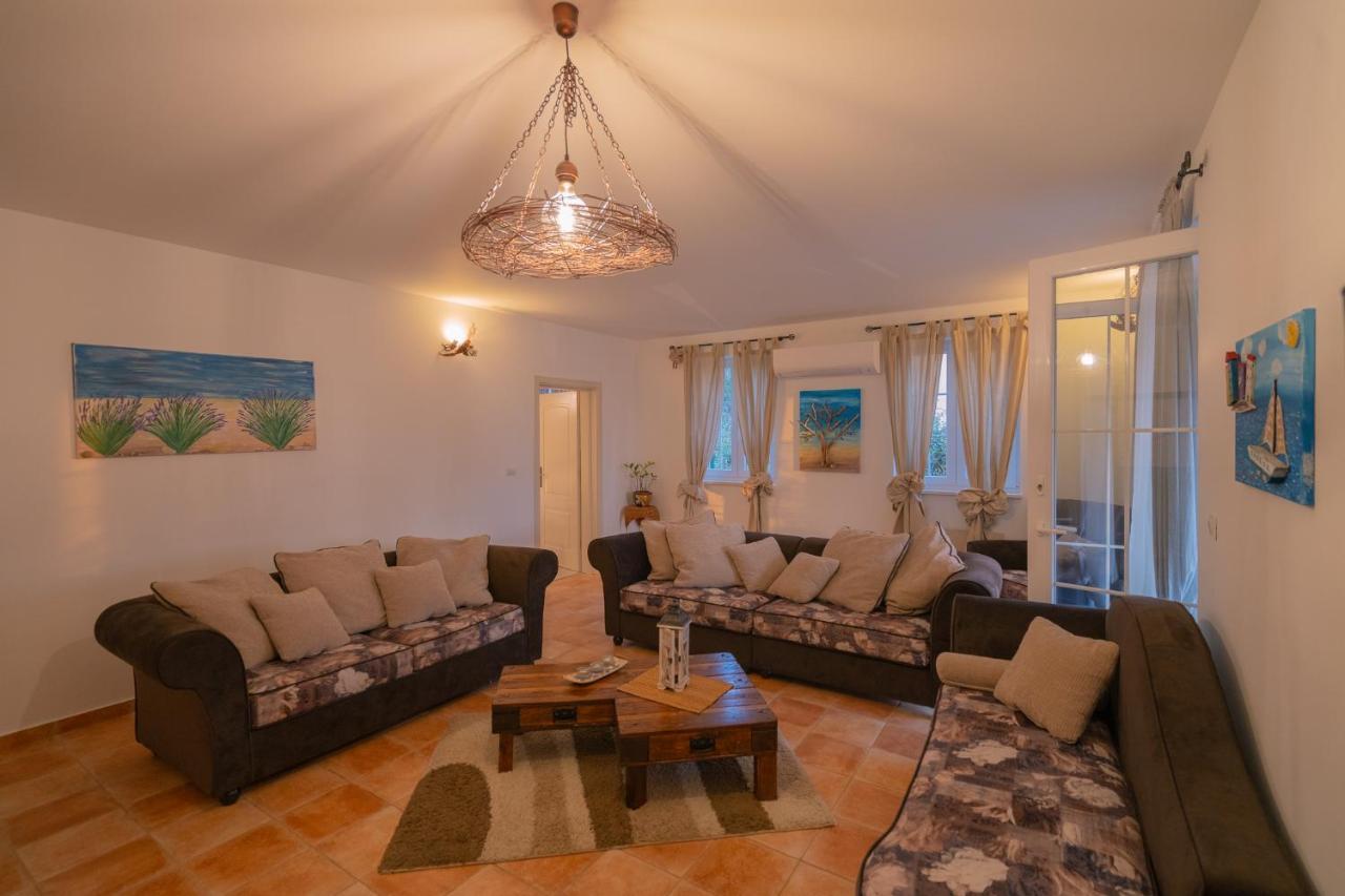 Villa Oasis Kostrena Exteriör bild
